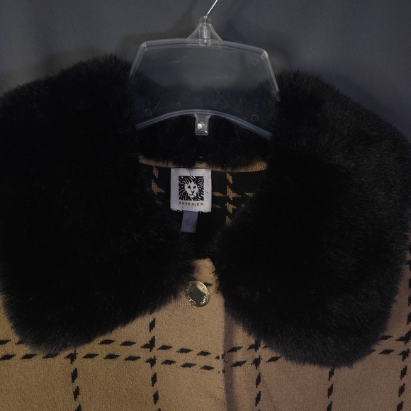 Anne Klein Faux Fur Collar Knit Button Down Duster Size Small‎ Black Tan Plaid - Picture 2 of 8